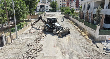 Mahallelerde asfalt ve yol mesaisi