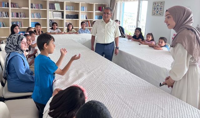 Miniklere işaret dili eğitimi 