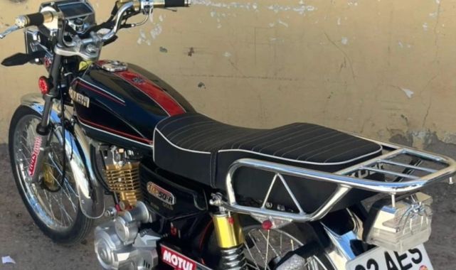 Motosikletini park etti, geri döndüğünde bulamadı!