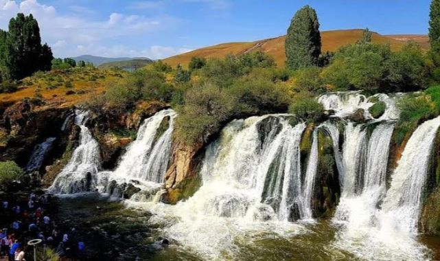 Şelalede piknik kabusa döndü! Acı haber bir aileyi yasa boğdu