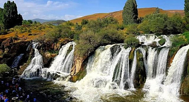 Şelalede piknik kabusa döndü! Acı haber bir aileyi yasa boğdu