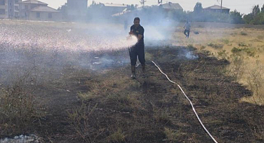 Rüzgarla yayılan yangına hızlı müdahale!