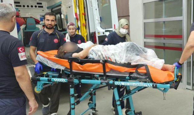 Sinir krizi geçiren kadın kendini bıçakladı