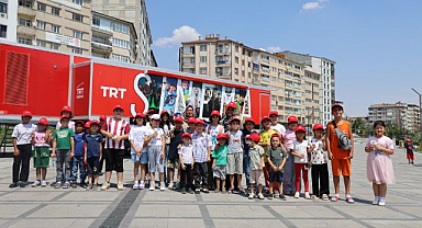 TRT Sinema Tırı çocukları sevindirdi!