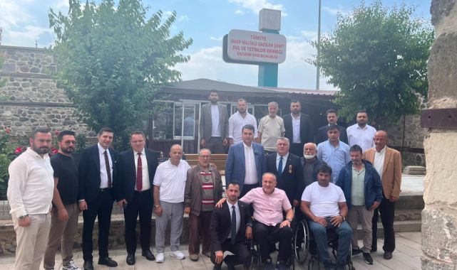 Uysal, Erzurum'da vatandaşlarla buluştu