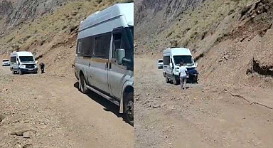 Vadiye giden turistler yolda kaldı