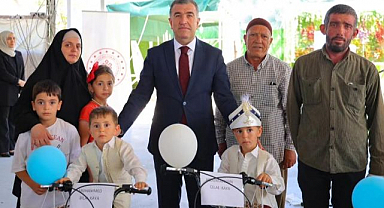 Vali sünnet şöleninde ailelerle buluştu
