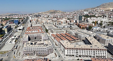 Yeni çarşıda ticaret yeniden hayat buluyor