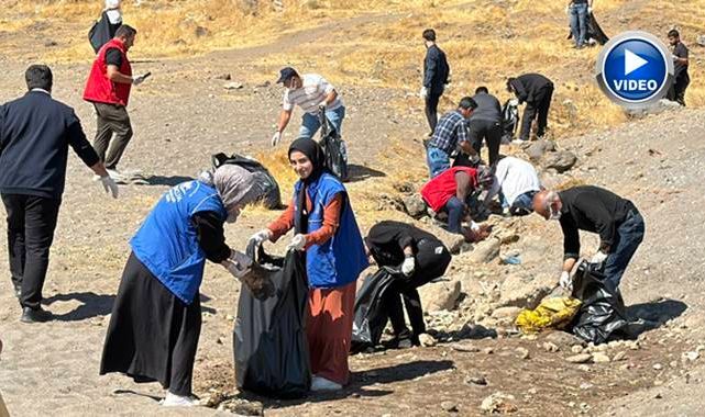 100 gönüllü, 4 ton çöp! Göl kıyısında dev temizlik