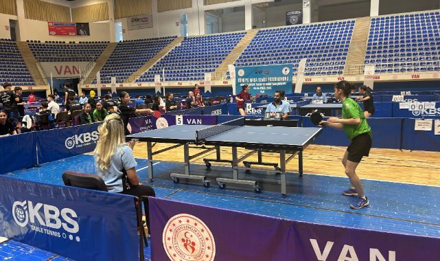20 İlden sporcular masa tenisinde buluştu