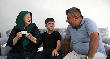 Ahıskalı Türkler ay yıldızlı kimliklerine kavuştu