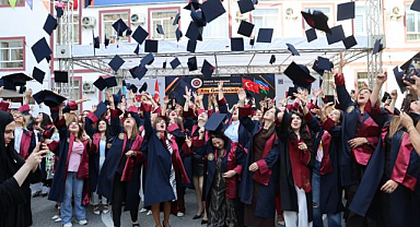 Atatürk Üniversitesi Bakü’de mezuniyet coşkusu yaşadı