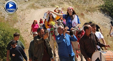 Atla gelin alma geleneği düğünlerde yaşatılıyor