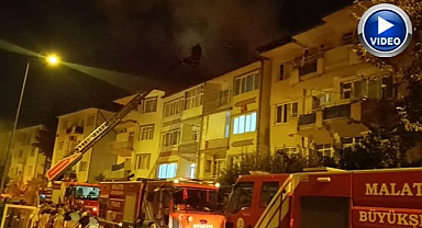 Binanın çatısında korkutan yangın!