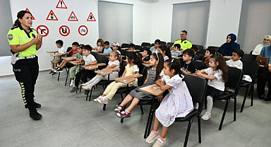 Çocuklar trafik kurallarını eğlenerek öğrendi