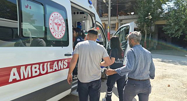 Direksiyon hakimiyetini kaybetti, motosiklet devrildi