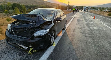 Dönüşü yapmak isterken feci kazada can verdi