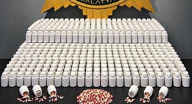 Emniyet zehir tacirlerine göz açtırmadı! Çok sayıda ecza hap ele geçirildi