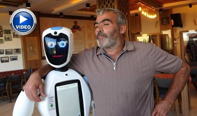 Erzurumlular robot Şukufe'yi çok sevdi