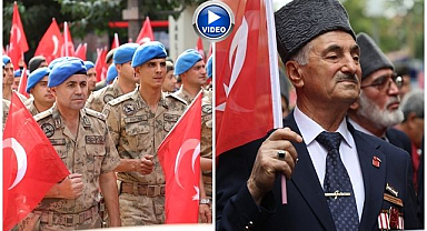 Gaziler için yürüdüler