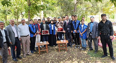 Gençler Kıbrıs gazilerinin anılarını dinledi