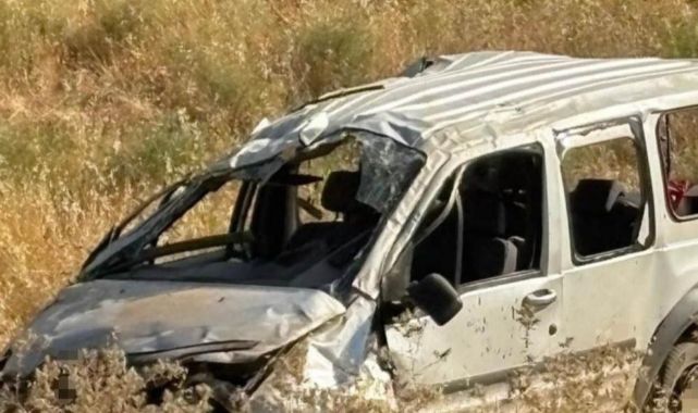 Hafif ticari araç takla attı: 1 yaralı