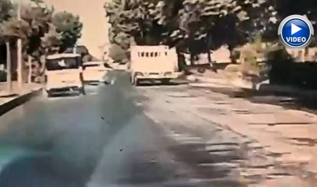 Hem kendi canını hem trafiği hiçe saydı! Kazadan kıl payı kurtuldu