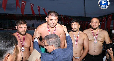 Karakucak Güreşleri nefes kesti! Başpehlivan Kenan Gör oldu