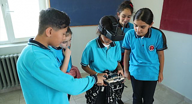 Köy okulunda yapay zekadan robotik kodlamaya uygulamalı teknoloji eğitimi