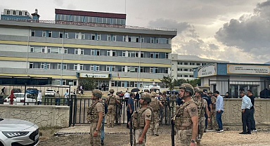 Lisede korku dolu anlar! Silahla vurulan öğretmen hayatını kaybetti