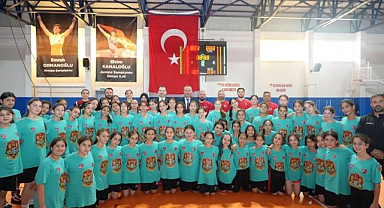 Milli güreşçiler için gelişim kampı