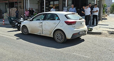 Motosiklet ile otomobil çarpıştı!