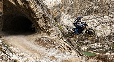 Motosiklet tutkunlarının ekstrem rotası