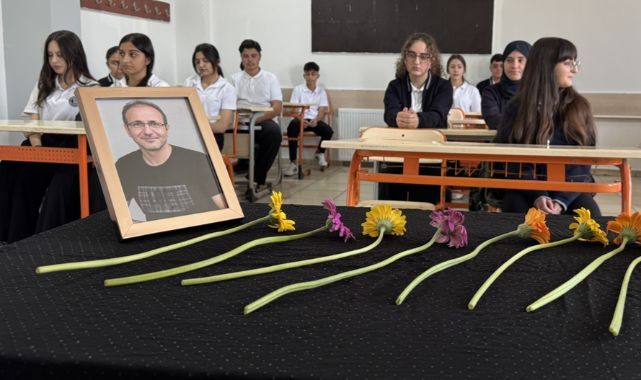 Öğrencileri İkram Öğretmen’i unutmadı