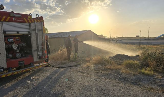 Örtü üstü yangına ekiplerden hızlı müdahale