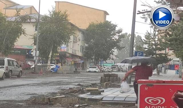Sağanak ve dolu ulaşımı aksattı! Tarım arazileri zarar gördü