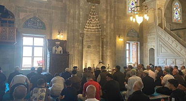 Gaziler Günü’nde şehit ve gazilere dua
