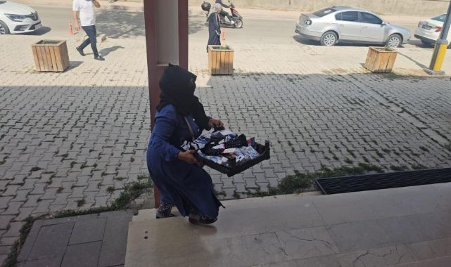 Seyyar satıcı kılığına girerek kaçmaya çalıştı!
