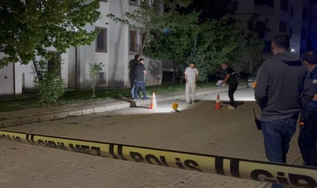 Silahla ateş ettiler, camları kırıp içeri girdiler!