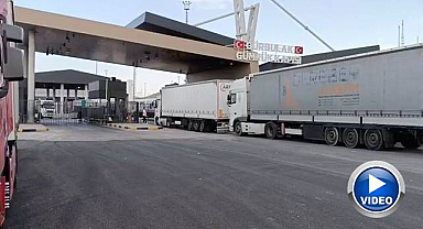 Sınırda kilometrelerce tır kuyruğu!