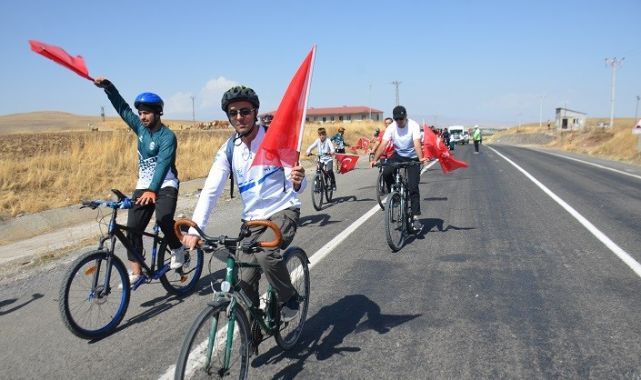 Su Sporları ve Plaj Oyunları renkli görüntülere sahne oldu