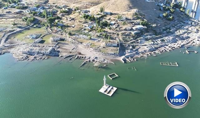Sular çekildi, eski köy ortaya çıktı