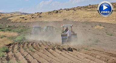 Tohumlar toprakla buluşmaya başladı