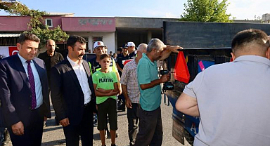 Trafik güvenliği için çiftçilere reflektör dağıtıldı