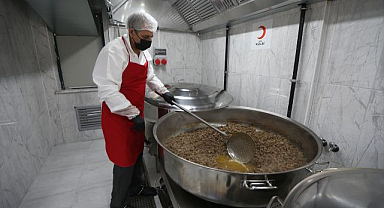 Türk Kızılay ihtiyaç sahipleri için aşevi açtı