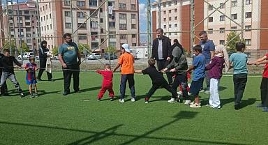 Yıldızkent Yukarı TOKİ Camii'nde çocuklar etkinliklerle buluştu