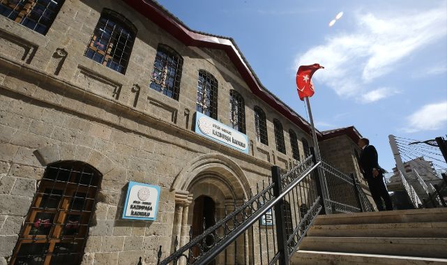 101 yıldır aynı binada gelecek nesilleri yetiştiriyorlar