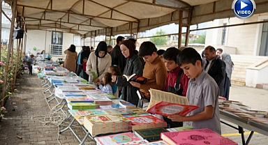 2 bin 500 eser kitapseverlerle buluştu