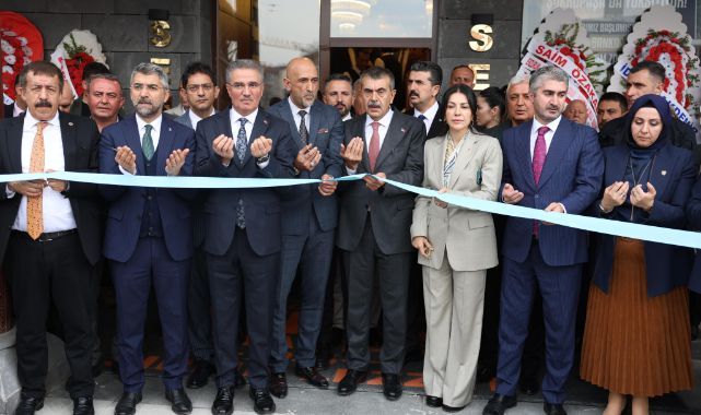 80 yıllık lezzetin kapıları yeniden açıldı