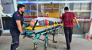 Ağaç keserken bir anda kendini yerde buldu